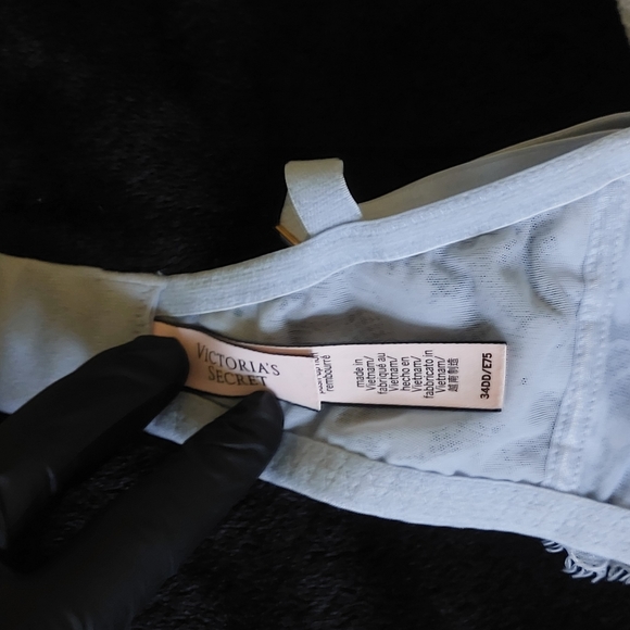 Lace Bra - Picture 3 of 8